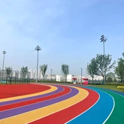 Ji bo dibistanê, pêvekek sporê ya sporê ya surfacr